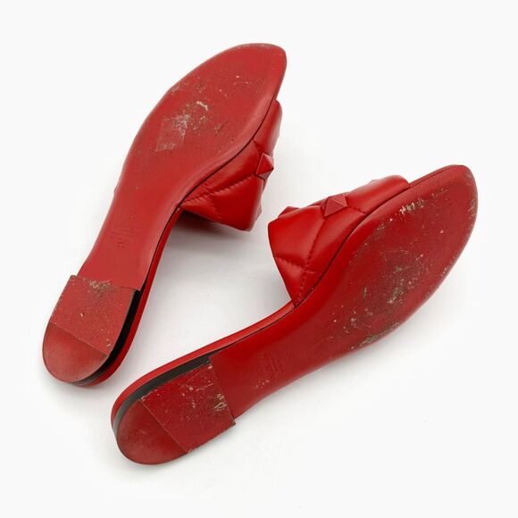 VALENTINO Rockstud Red Leather Sandal Size 39 Flat Flip Flop Slide Mule Studded - Picture 12 of 13